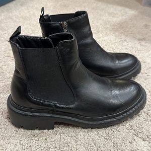 Blondo Waterproof Lug Sole Chelsea Boots